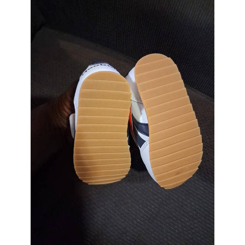 Reebok Classics Toddler Size 5 Vintage Retro Hook Loop Strap Vector Gum Sole Lug